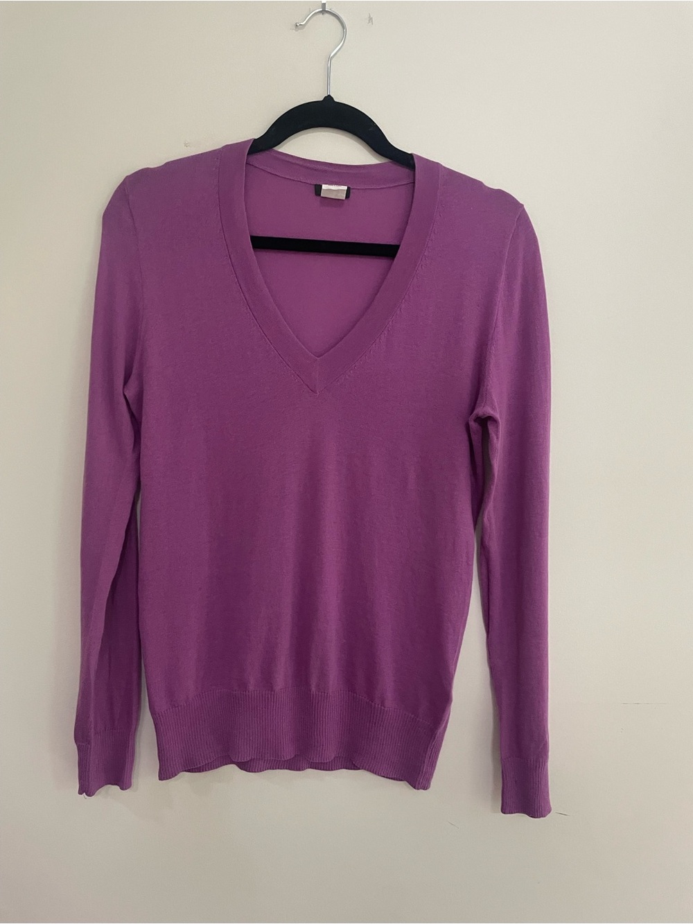 J. Crew Women's V-Neck light weight SpringSweater - Lavender Purple Sz M Preppy